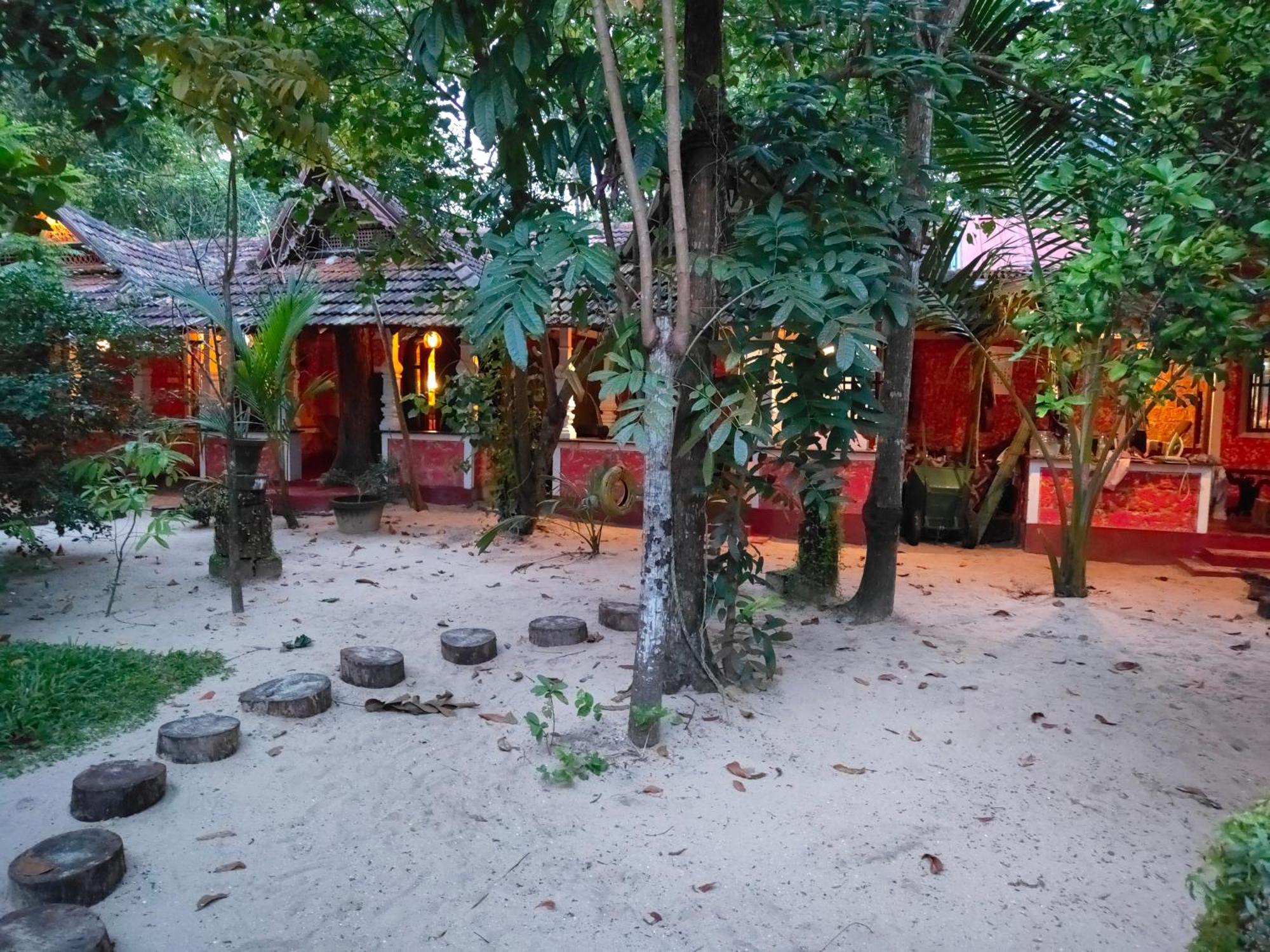 Abba Marari Beach Villas & Homestay Mararikulam Alappuzha Szoba fotó